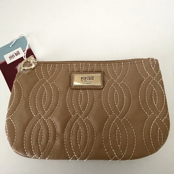 Gigi hill Los angels Handbags - ✨Gigi Hill los angel’s  Quilted cosmetics bag✨